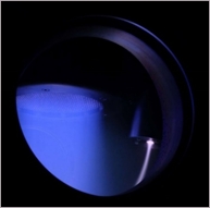 Photo of Ø80mm 1kV argon ion beam neutralized by electron beam (HEXAR-7 ETCHER)